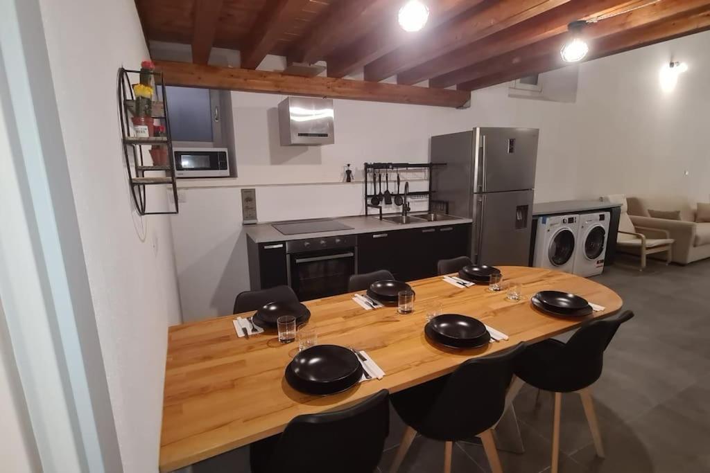Appartamento Al Centro Di Cagliari Zewnętrze zdjęcie